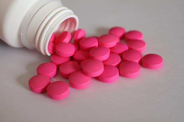 Nimesulid vs. Ibuprofen: Který je bezpečnější? Expert radí