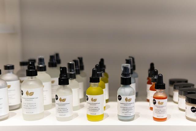 Doporučené hydratační a dezinfekční produkty po holení