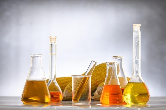 Co je ethanol kvašením a jak funguje?