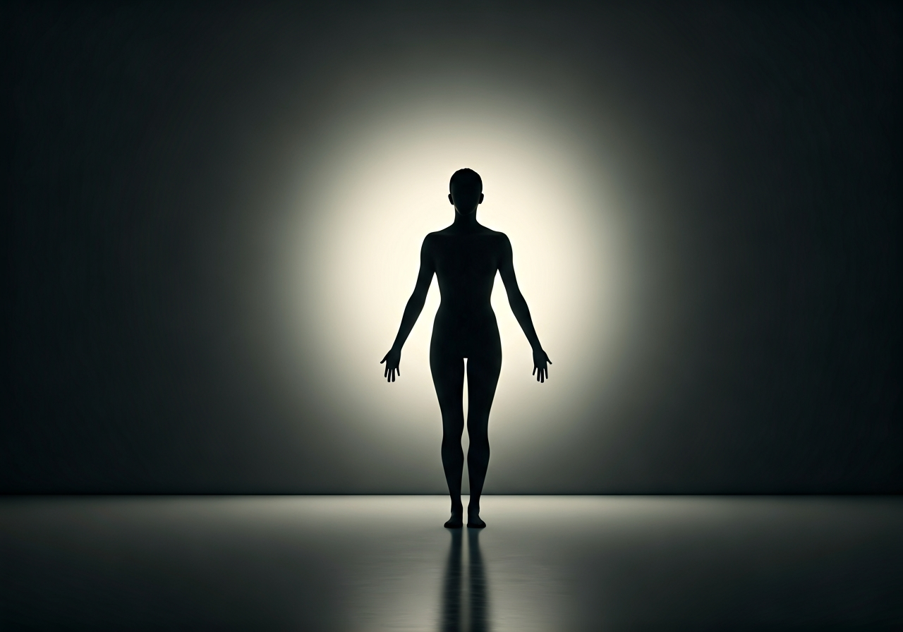 Zářivá aura: 4 rychlé metody pro pročištění (Návod) 2 A minimalist artistic representation of a soft, luminous energy field surrounding a human silhouette, clean modern interior, soft ethereal glow, editorial photography style, 85mm lens, neutral color palette, cinematic lighting, no text, no words, no letters.